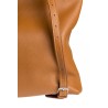 Mochila Abril de piel con tachas  Corzo Artesanía