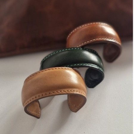 Brazalete Aura · Artesanía en piel gallega de curtición vegetal